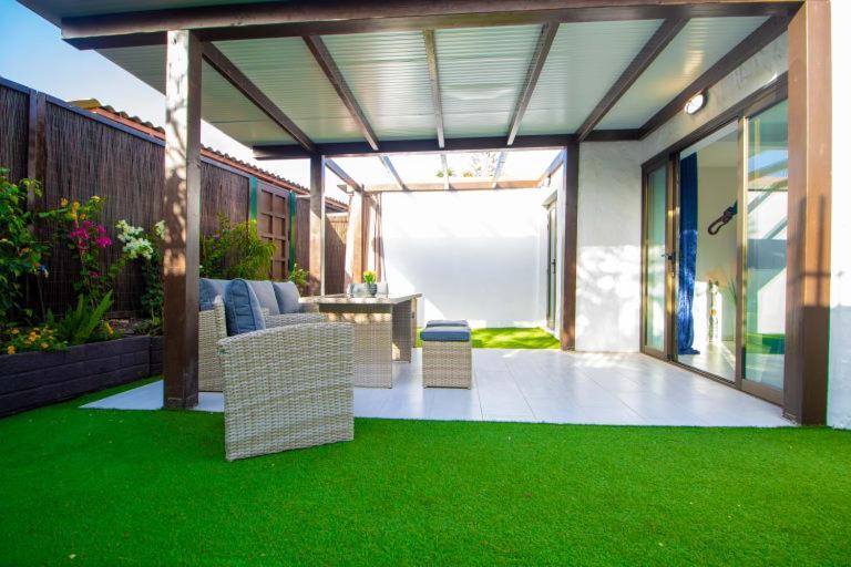 Bungalow Portos With Amazing Privet Garden بلايا ديل إنغلز المظهر الخارجي الصورة